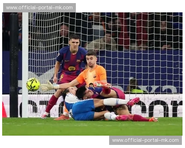 巴萨门将霍安·加西亚获最佳门将奖，坦言多线争冠前景乐观