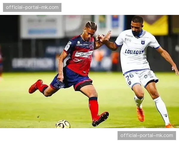 克莱蒙1-1战平兰斯,拿到宝贵一分但仍处降级区 克莱蒙1-1战平兰斯,拿到宝贵一分但仍处降级区